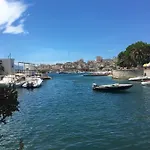 Loli Luxury White * Sarandë