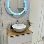 Loli Luxury White * Sarandë