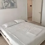 Loli Luxury White Sarandë