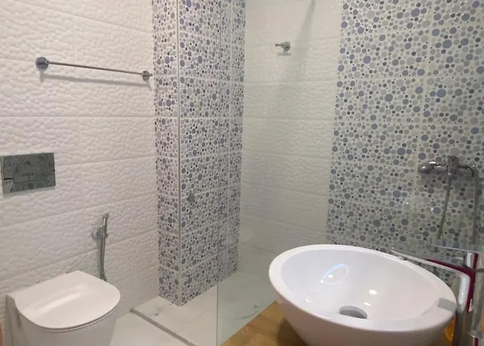 Loli Luxury White Sarandë