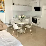 Loli Luxury White * Саранда
