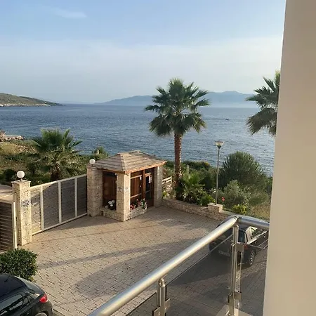 Loli Luxury White * Sarandë