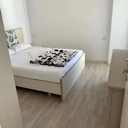 Apartment Loli Luxury White Sarande