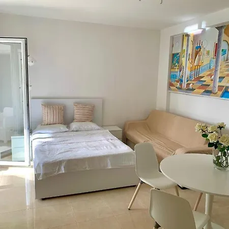 Loli Luxury White