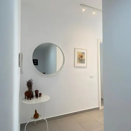 Loli Luxury White Sarandë