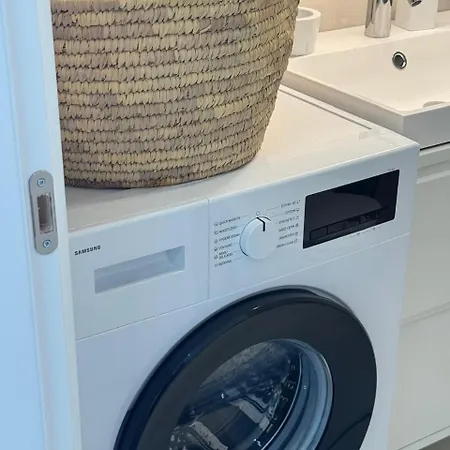 Loli Luxury For * Sarandë
